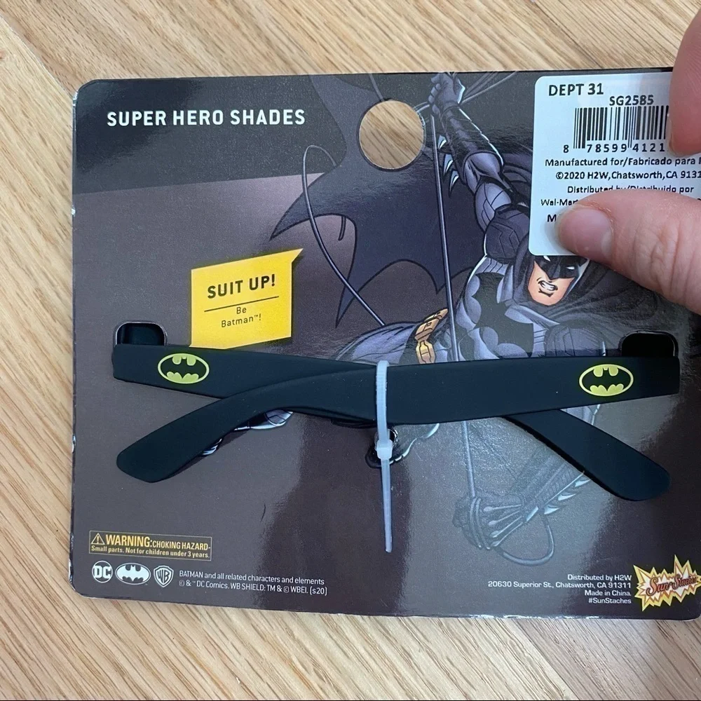 Batman Sunglasses NWT DC Comics Black 100% UV Kids Youth Boys